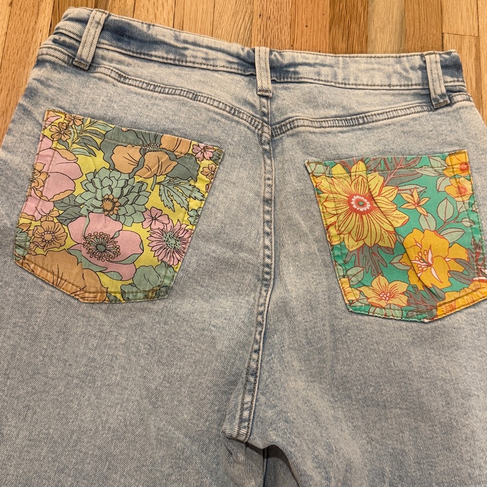 High Rise Dad Jeans with Pattern - Picture 3 of 5